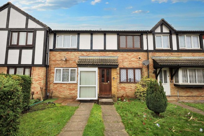 111 Grove Road, Romford, Essex, RM6 4PE 7