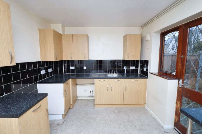 111 Grove Road, Romford, Essex, RM6 4PE 7