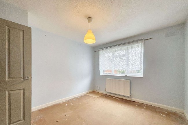 26 Travers Close, Walthamstow, London, E17 5PT 4