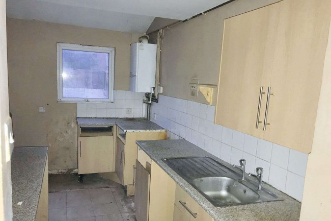 12 Ampers End, Basildon, Essex, SS14 1PP 6