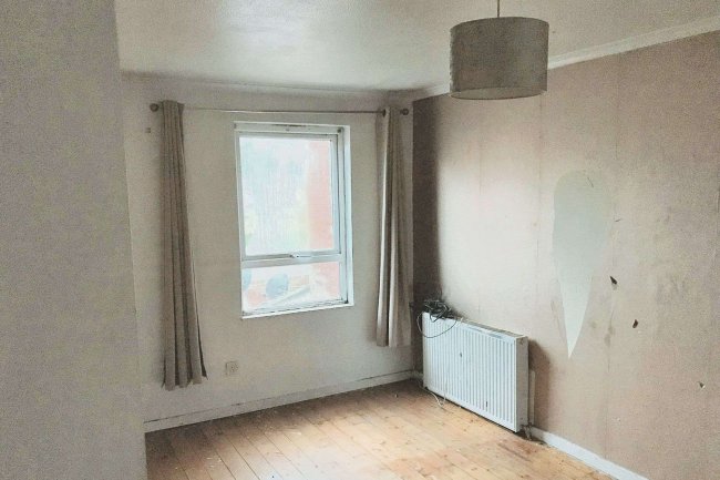 12 Ampers End, Basildon, Essex, SS14 1PP 6