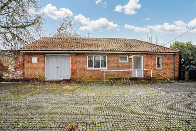 13 The Halve, Trowbridge, Wiltshire, BA14 8SD 7