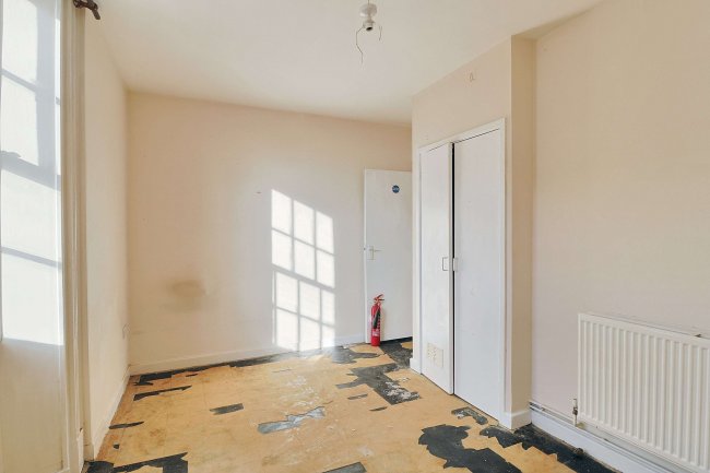 13 The Halve, Trowbridge, Wiltshire, BA14 8SD 7