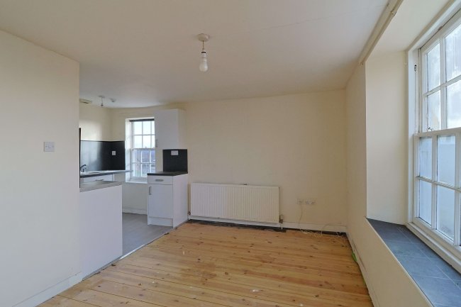 13 The Halve, Trowbridge, Wiltshire, BA14 8SD 7