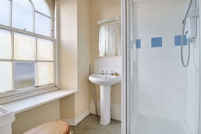 13 The Halve, Trowbridge, Wiltshire, BA14 8SD 7