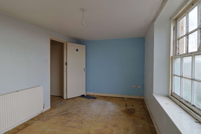 13 The Halve, Trowbridge, Wiltshire, BA14 8SD 7