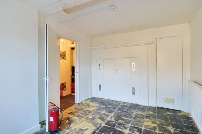 13 The Halve, Trowbridge, Wiltshire, BA14 8SD 7