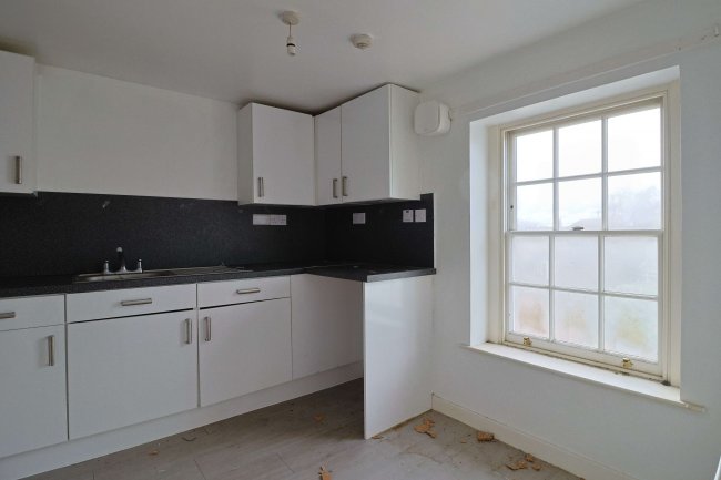 13 The Halve, Trowbridge, Wiltshire, BA14 8SD 7