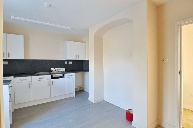 13 The Halve, Trowbridge, Wiltshire, BA14 8SD 7