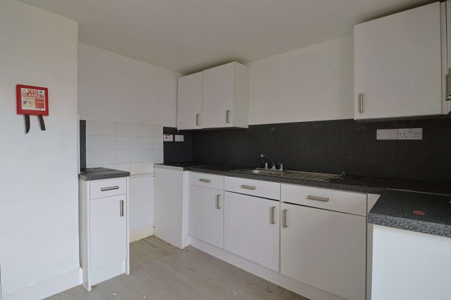 13 The Halve, Trowbridge, Wiltshire, BA14 8SD 7