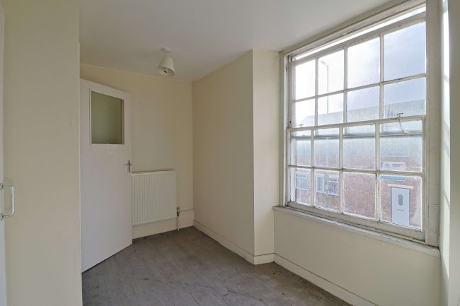 13 The Halve, Trowbridge, Wiltshire, BA14 8SD 7