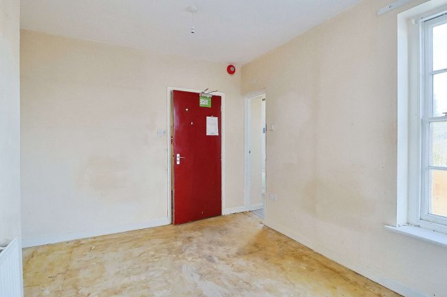 13 The Halve, Trowbridge, Wiltshire, BA14 8SD 7