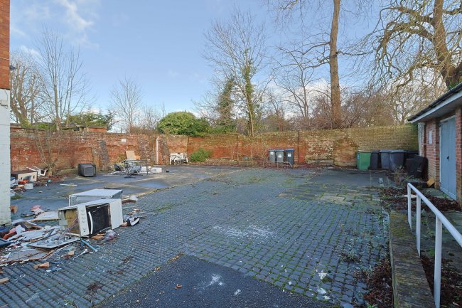 13 The Halve, Trowbridge, Wiltshire, BA14 8SD 7