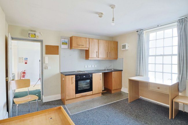 14 The Halve, Trowbridge, Wiltshire BA14 8SD 6