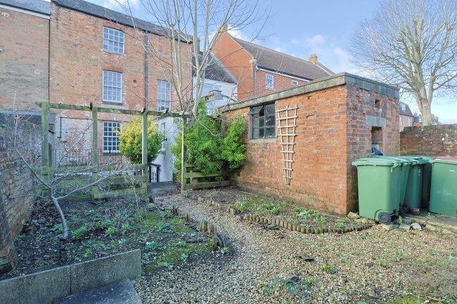 14 The Halve, Trowbridge, Wiltshire BA14 8SD 6