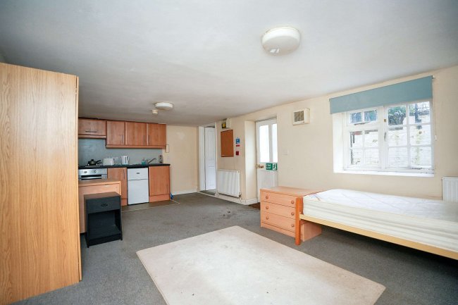 14 The Halve, Trowbridge, Wiltshire BA14 8SD 6