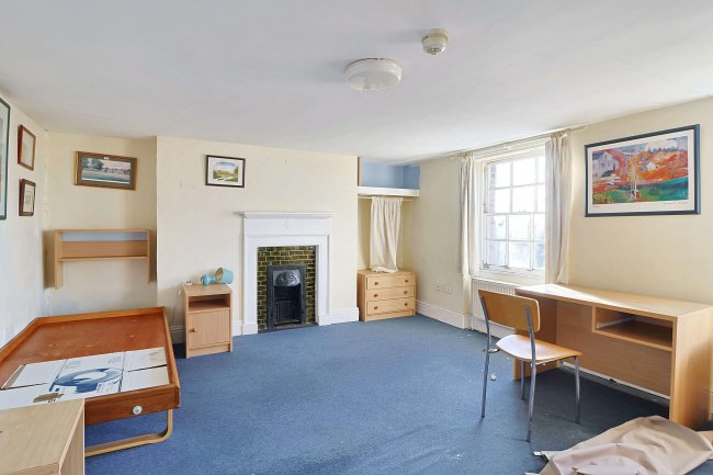 14 The Halve, Trowbridge, Wiltshire BA14 8SD 6