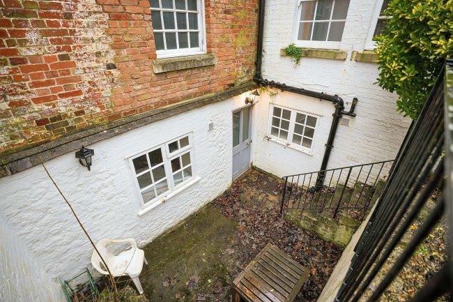 14 The Halve, Trowbridge, Wiltshire BA14 8SD 6