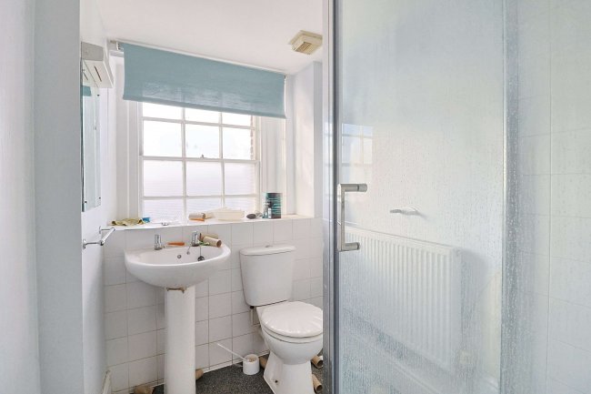 14 The Halve, Trowbridge, Wiltshire BA14 8SD 6