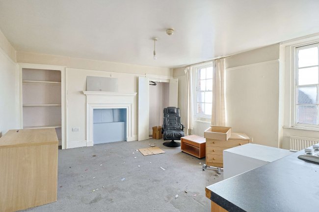 14 The Halve, Trowbridge, Wiltshire BA14 8SD 6