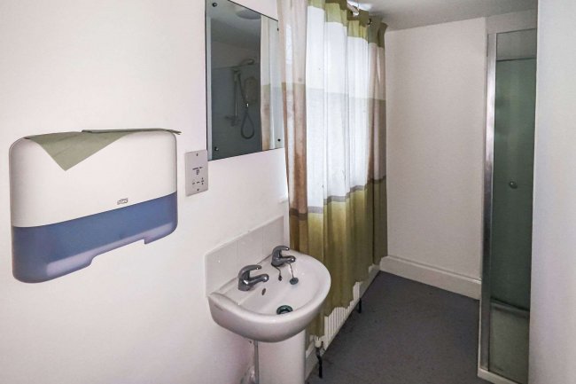 64 Clinton Road, Redruth, Cornwall TR15 2QG 1