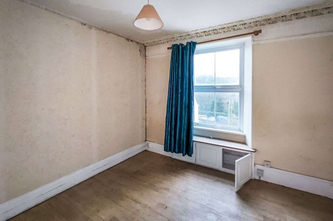 64 Clinton Road, Redruth, Cornwall TR15 2QG 1