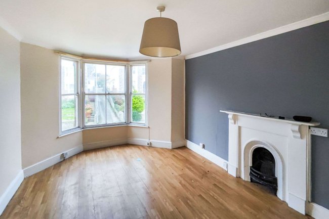 64 Clinton Road, Redruth, Cornwall TR15 2QG 1