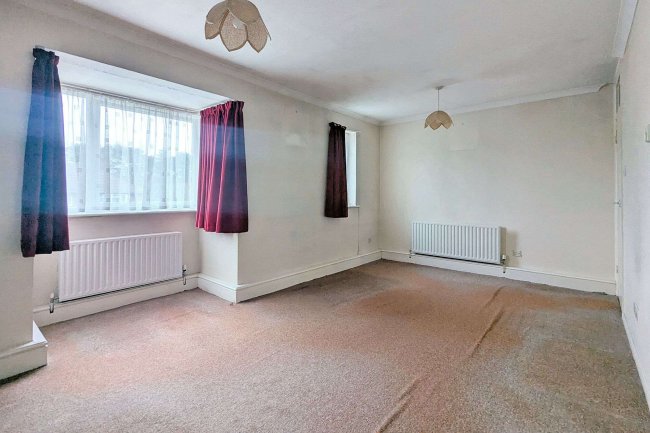 Flat F, Drayton Court, 64 Park Hill Road, Bromley, BR2 0LF 6