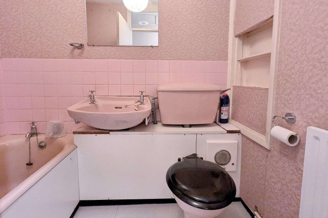 Flat F, Drayton Court, 64 Park Hill Road, Bromley, BR2 0LF 6