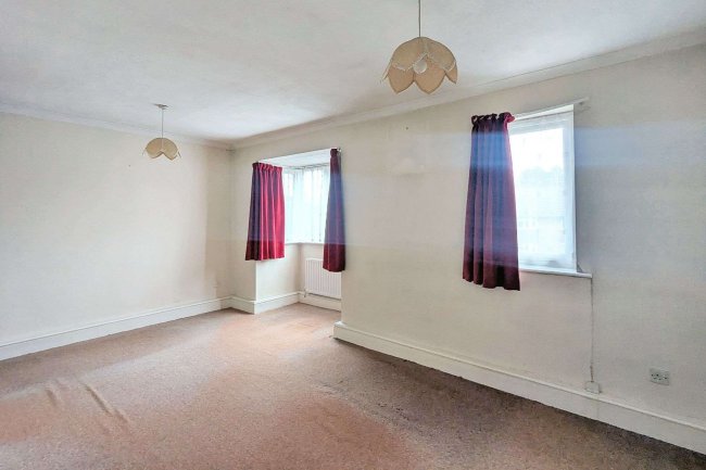 Flat F, Drayton Court, 64 Park Hill Road, Bromley, BR2 0LF 6