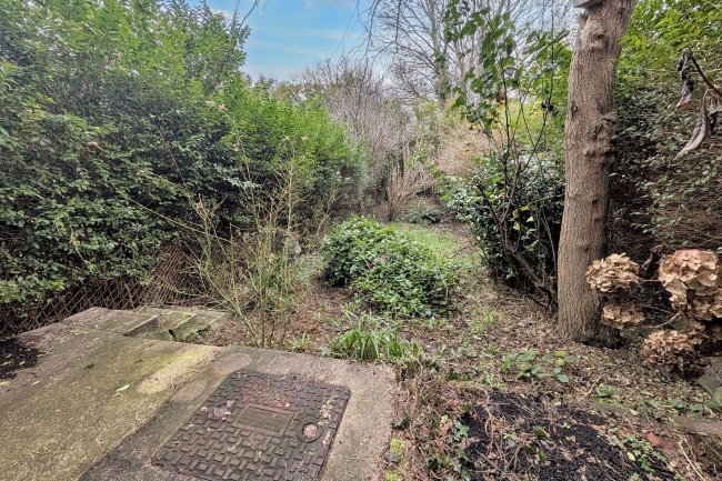 47 Brookside, Carlisle, CA2 7JR 9