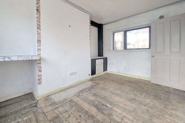 25 Manor Place, Carlisle, CA2 4LP 2