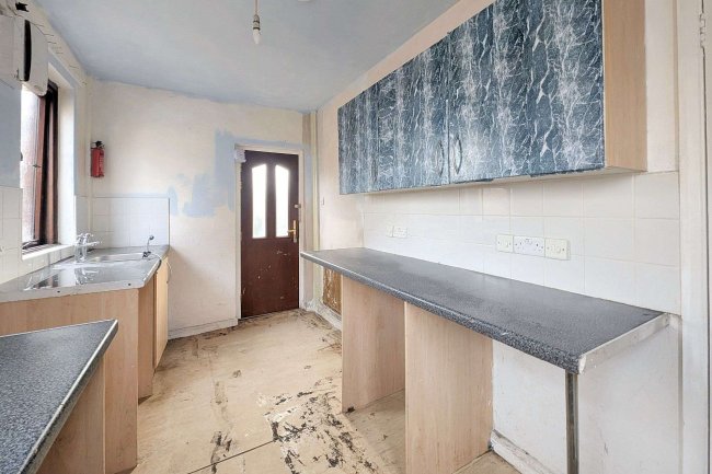 25 Manor Place, Carlisle, CA2 4LP 2