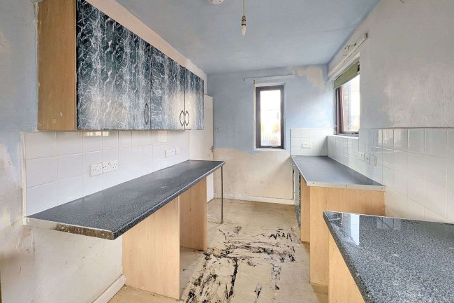 25 Manor Place, Carlisle, CA2 4LP 2