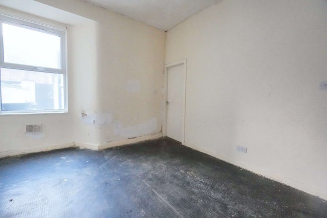 11 Beamont Street, Widnes, Cheshire, WA8 0DP 4