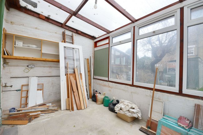 30 Broughton Road, London W13 8QW 10