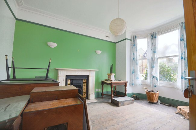 30 Broughton Road, London W13 8QW 10