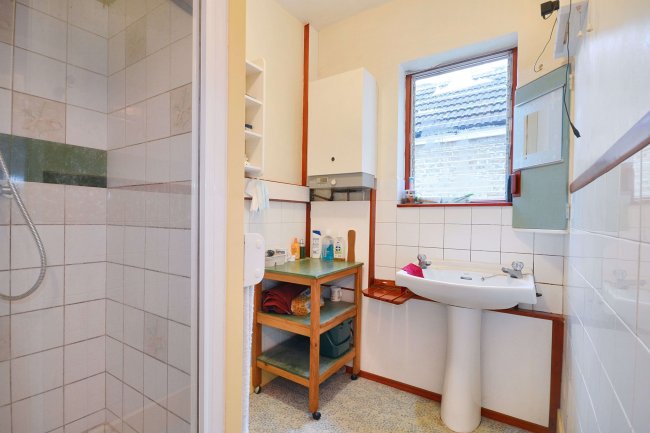 30 Broughton Road, London W13 8QW 10