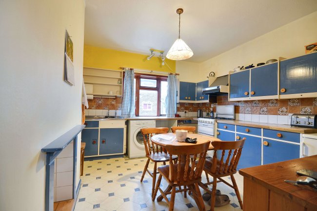 30 Broughton Road, London W13 8QW 10