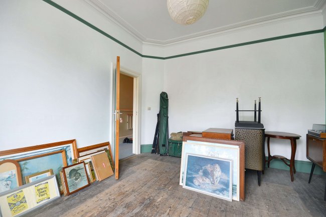 30 Broughton Road, London W13 8QW 10