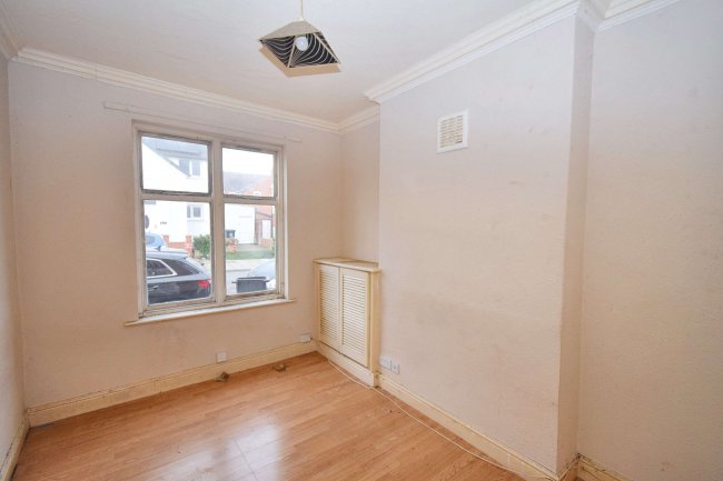 50 Halsbury Street, Leicester, LE2 1QA 6