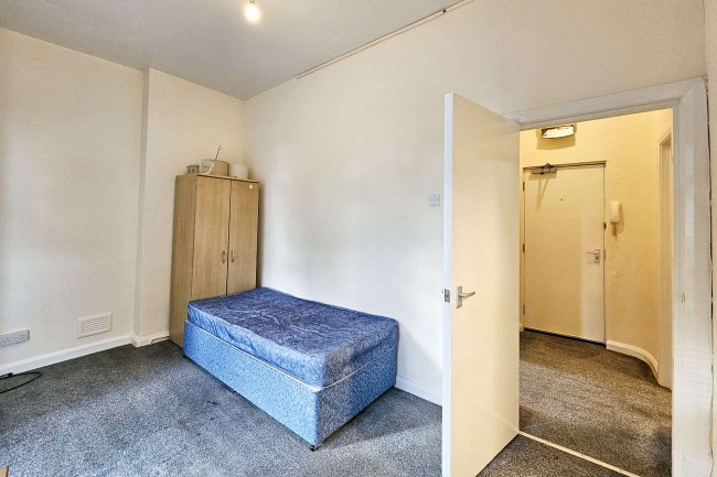 Flat 1 – 5, 4 Manley Road, Whalley Range, Manchester, M16 8PN 4