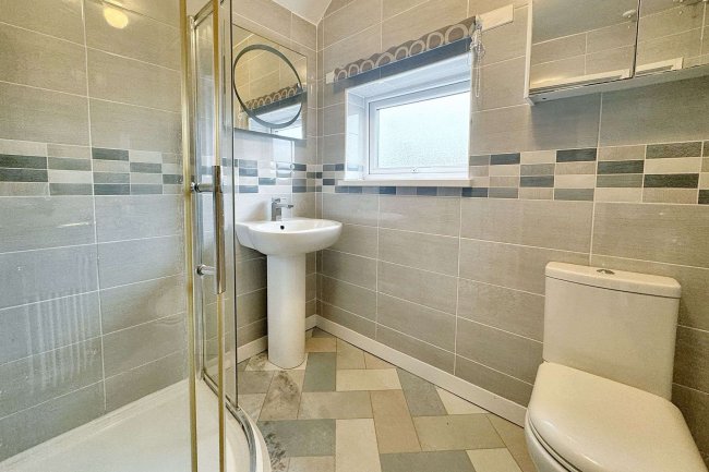 45 South Road, Moorends, Doncaster, DN8 4PZ 10