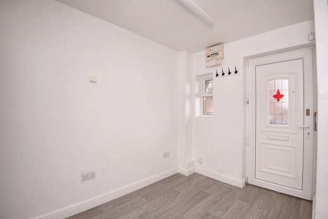 17 Haslemere Court, Bentley, Doncaster, DN5 9GD 10