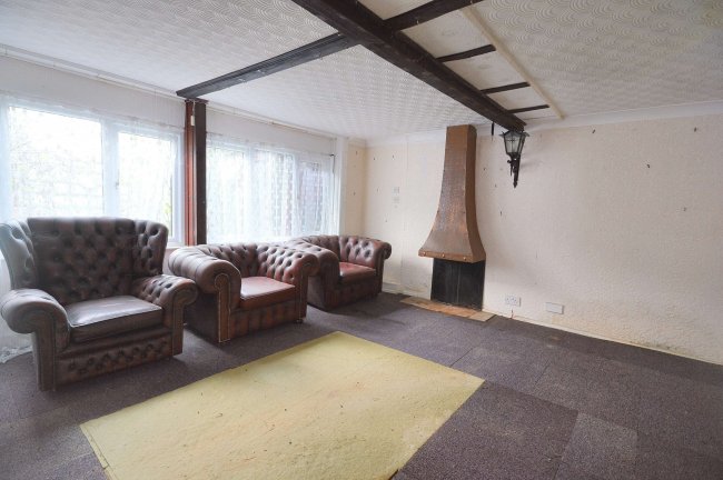 23 Wamburg Road, Canvey Island, SS8 8JR 3