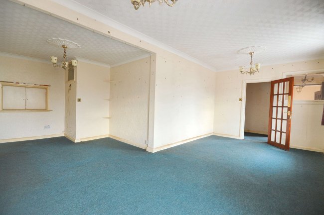 23 Wamburg Road, Canvey Island, SS8 8JR 3