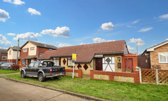 23 Wamburg Road, Canvey Island, SS8 8JR 3