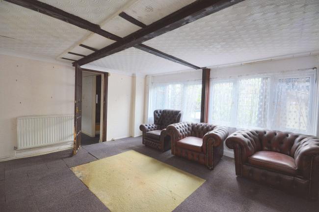 23 Wamburg Road, Canvey Island, SS8 8JR 3