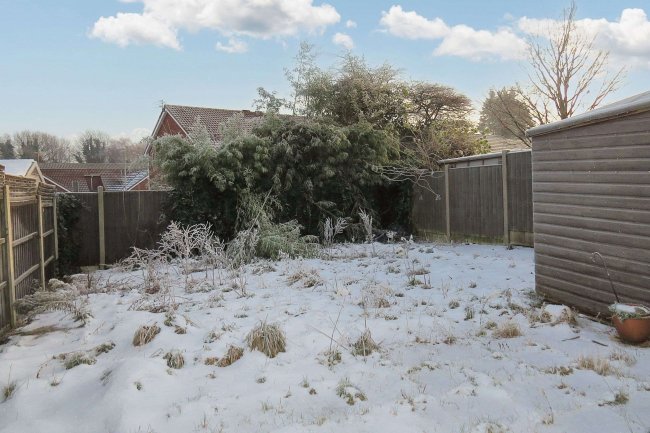 21 Banbury Avenue, Liverpool L25 5LX 5