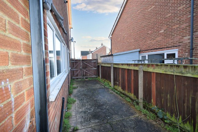 54 Lonsdale Close, Ipswich, IP4 4HD 3